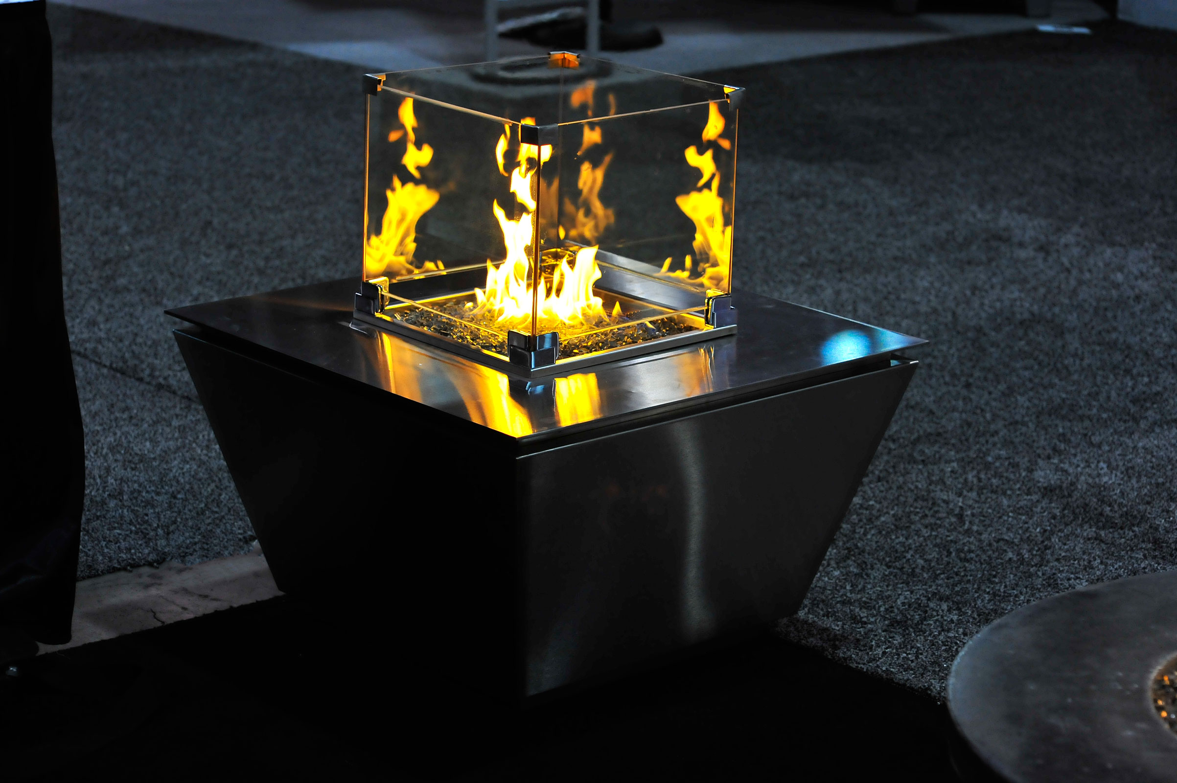 Square fire pit
